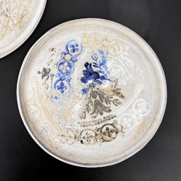 9" BARCELONA decorative plate with damask motif